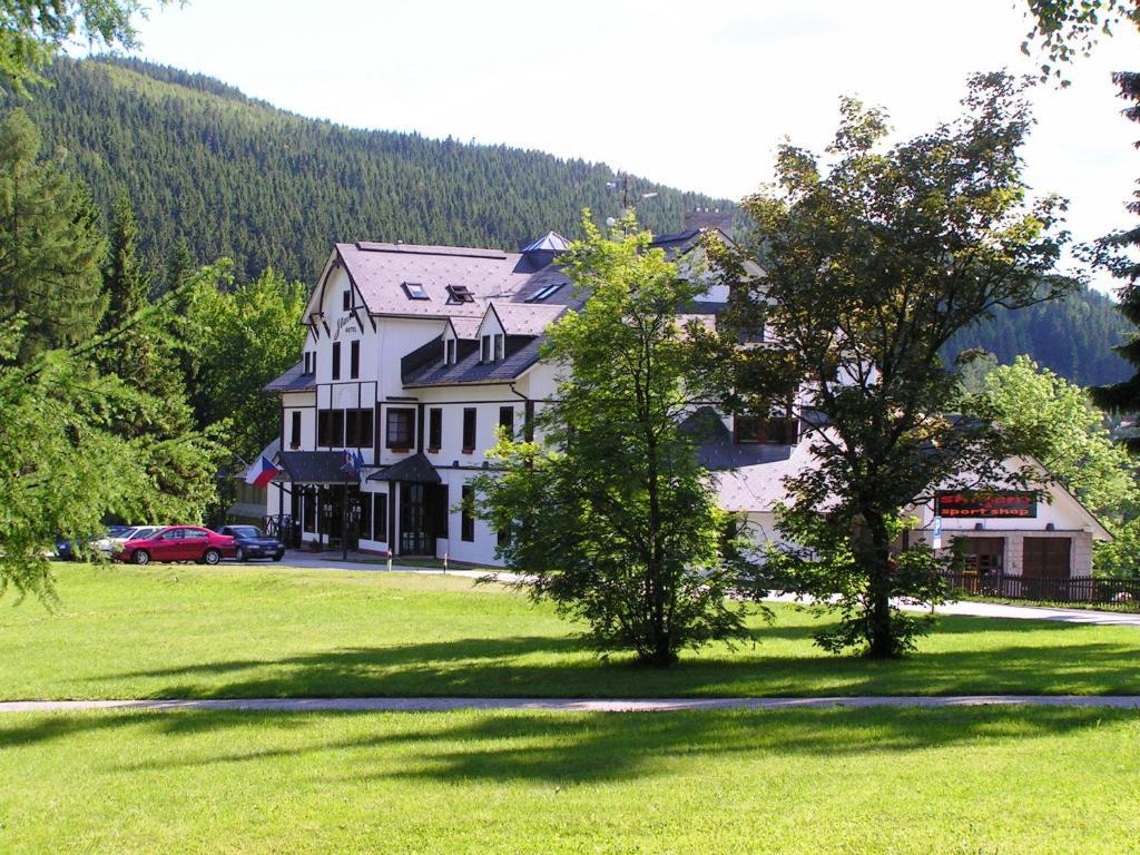 Hotel Start Špindlerŭv Mlýn المظهر الخارجي الصورة